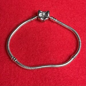 Shiny Bow Bracelet - .925 Sterling Silver - NEW
